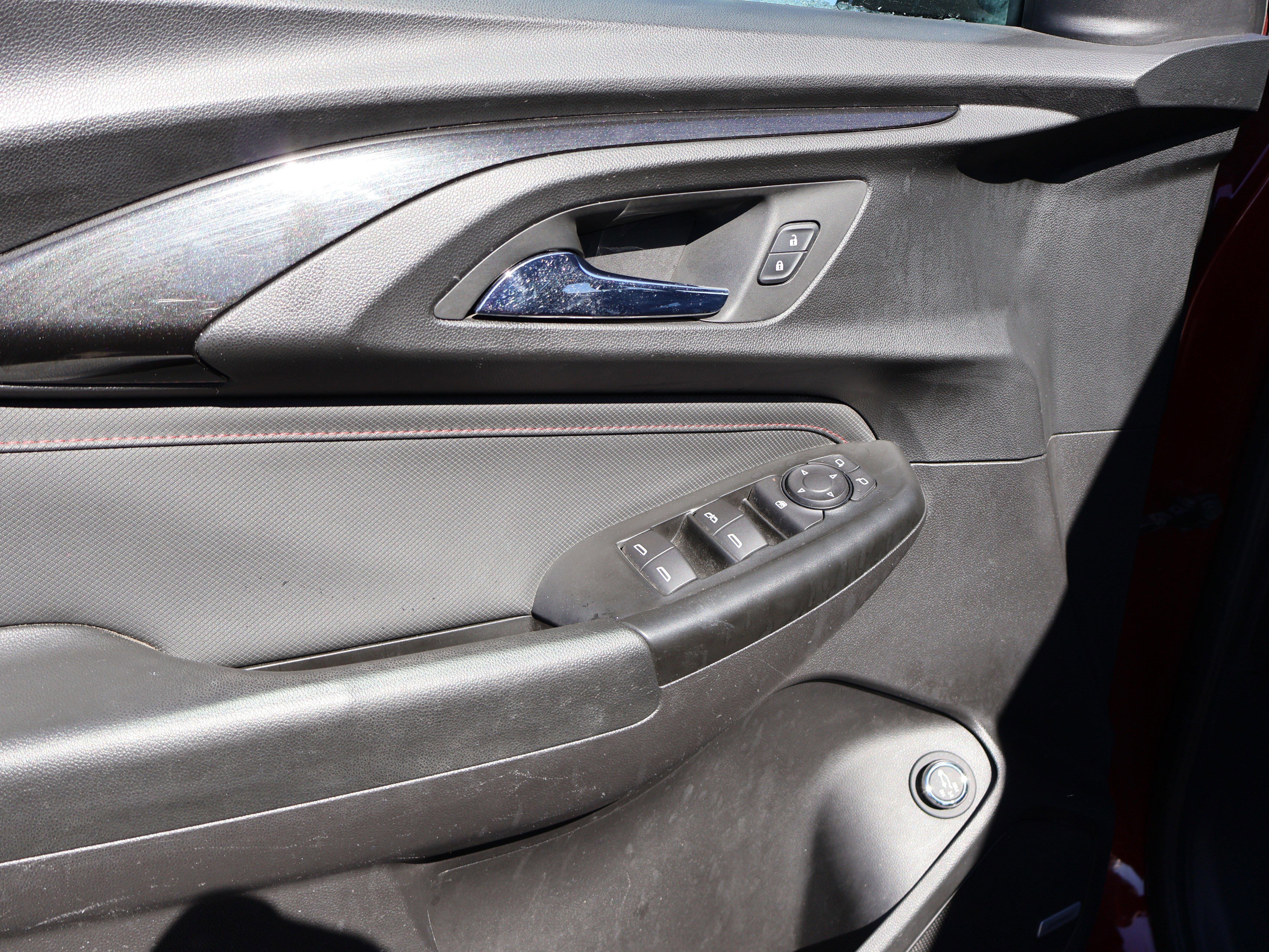 Used 2022 Chevrolet TrailBlazer RS w/ Sun and Liftgate Package image 22