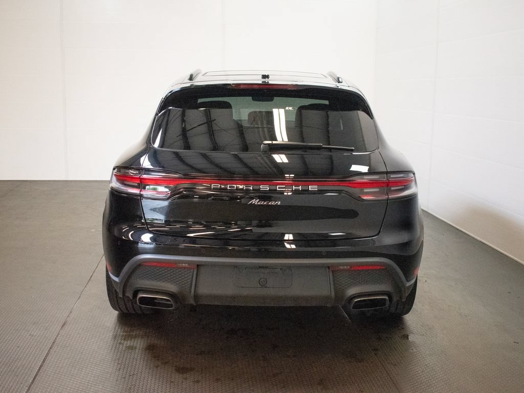 Certified 2026 Porsche Macan AWD/4WD image 6