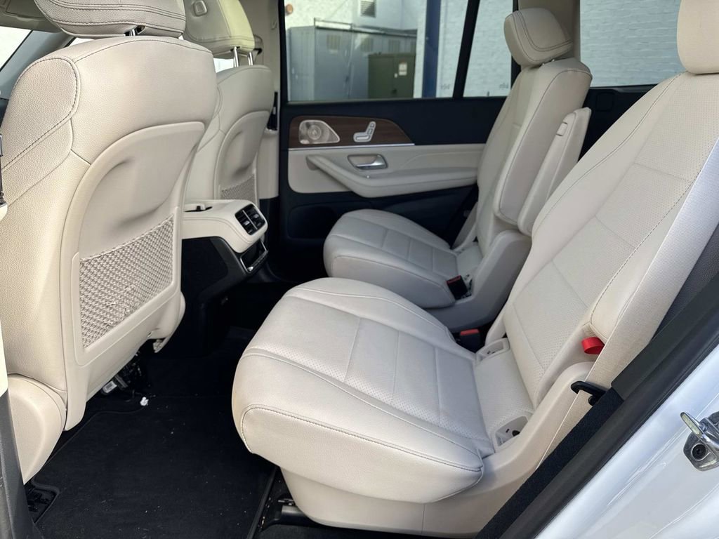 Certified 2025 Mercedes-Benz GLS 450 4MATIC image 12