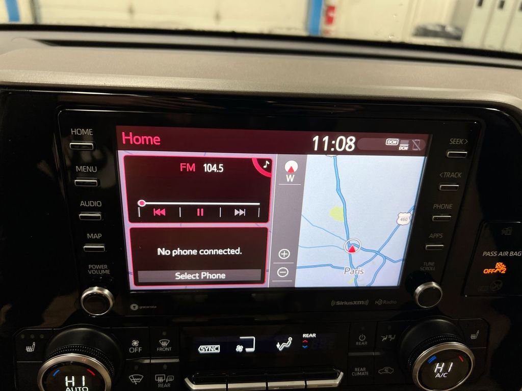 Used 2021 Toyota Highlander XLE image 14