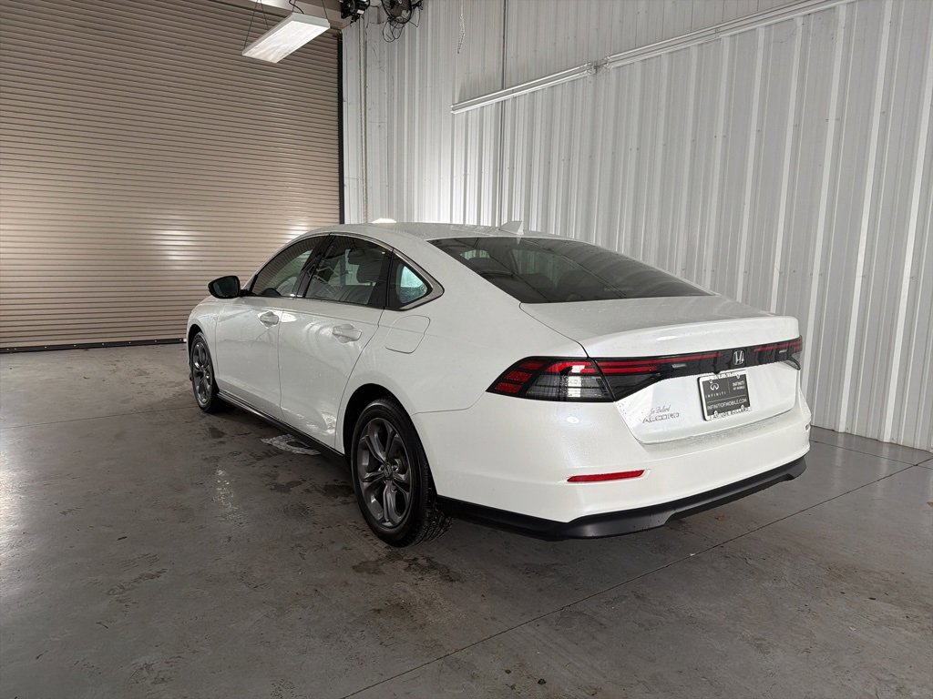 Used 2023 Honda Accord EX image 5