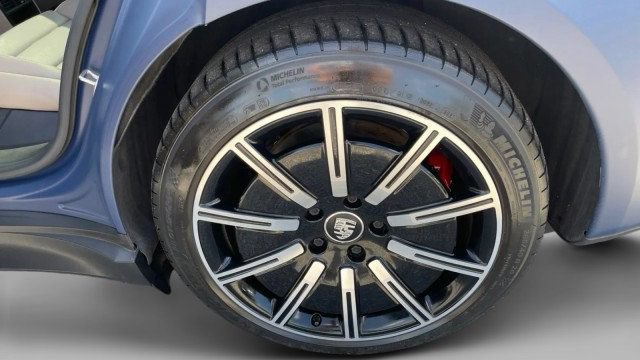 Used 2021 Porsche Taycan 4S AWD/4WD image 21