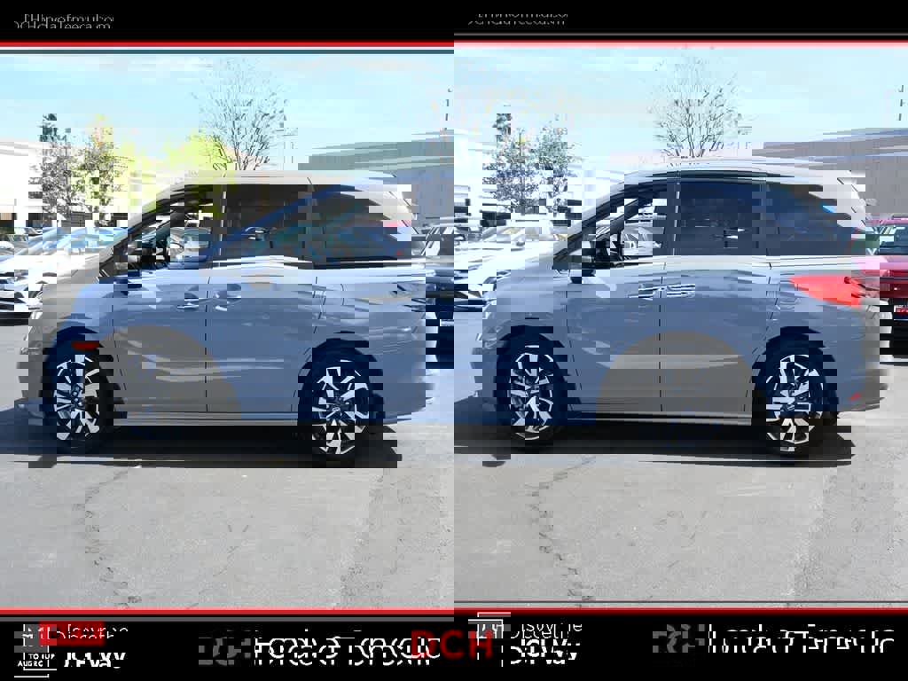 Certified 2023 Honda Odyssey Touring image 4