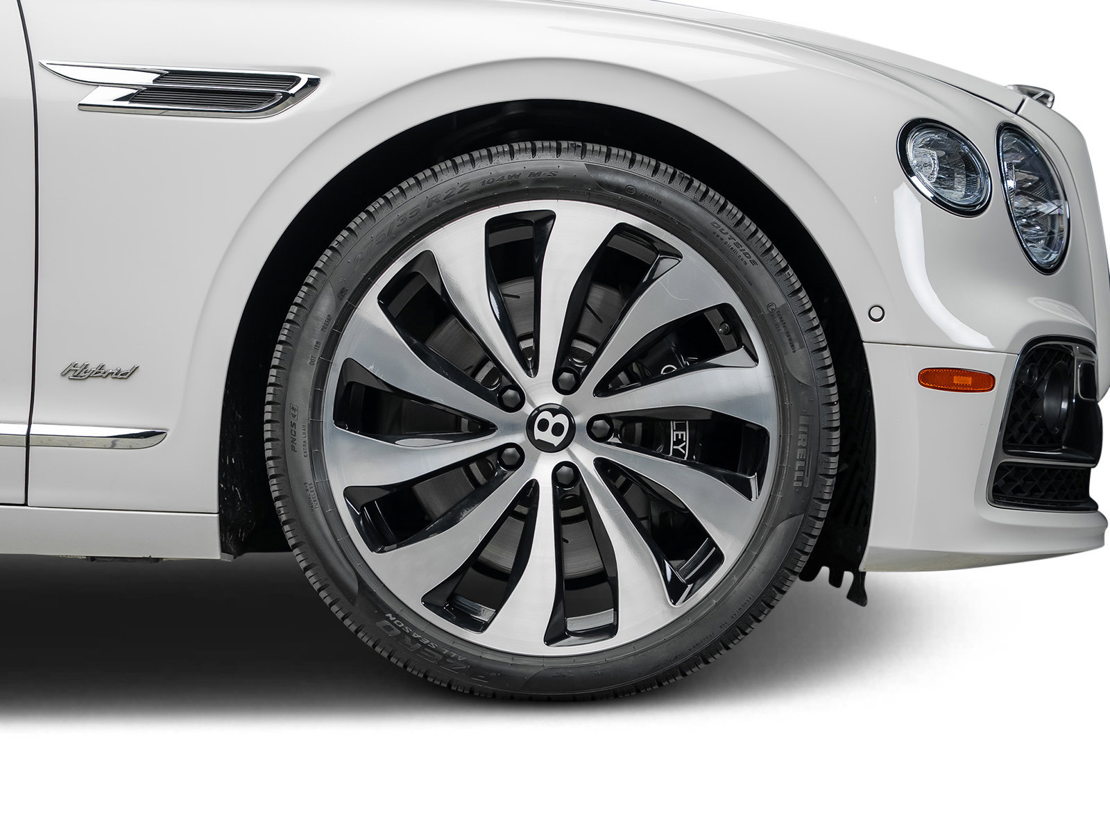 Used 2022 Bentley Flying Spur Plug-In Hybrid AWD/4WD image 26