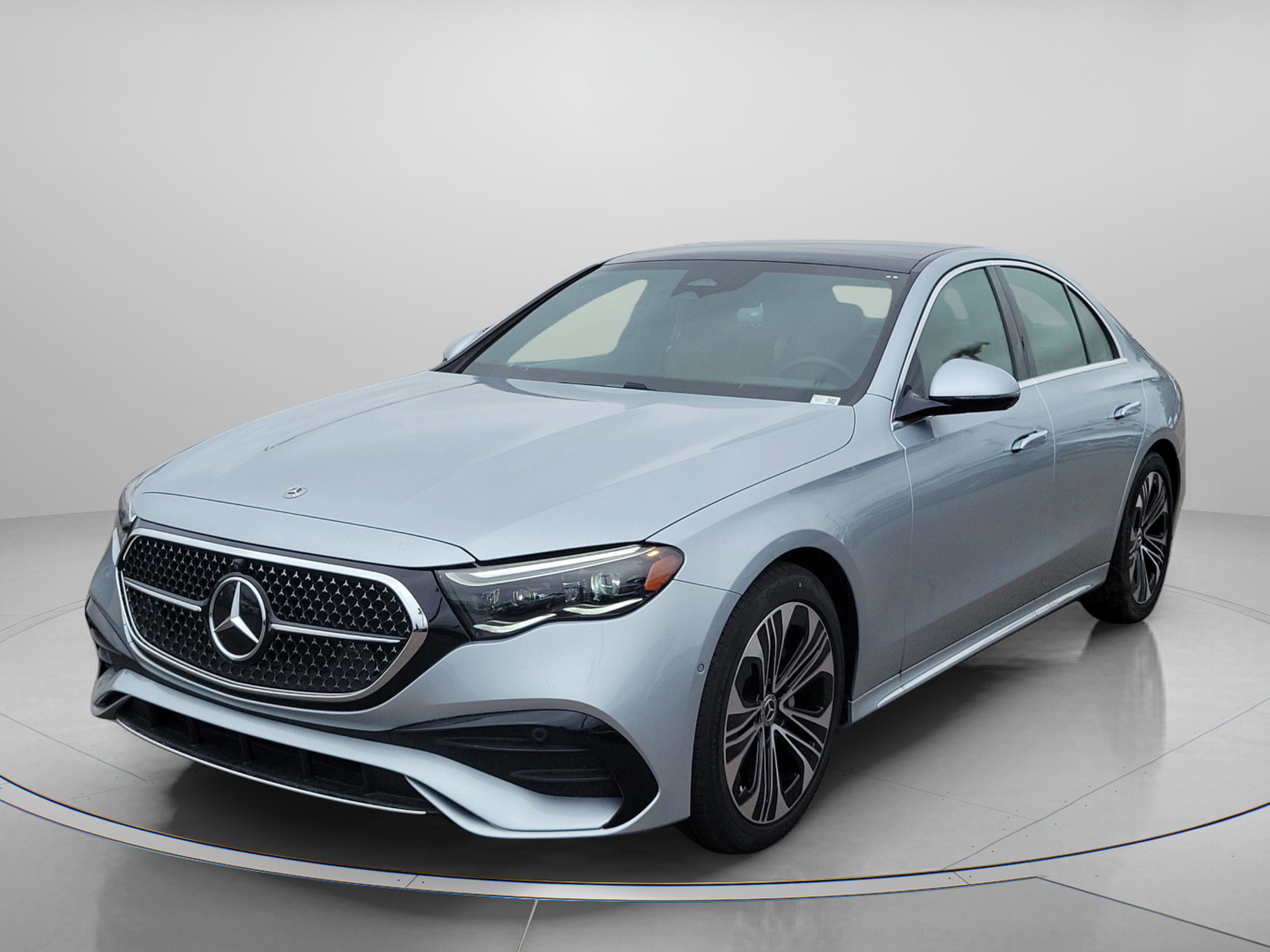 Certified 2025 Mercedes-Benz E 350 4MATIC Sedan image 2