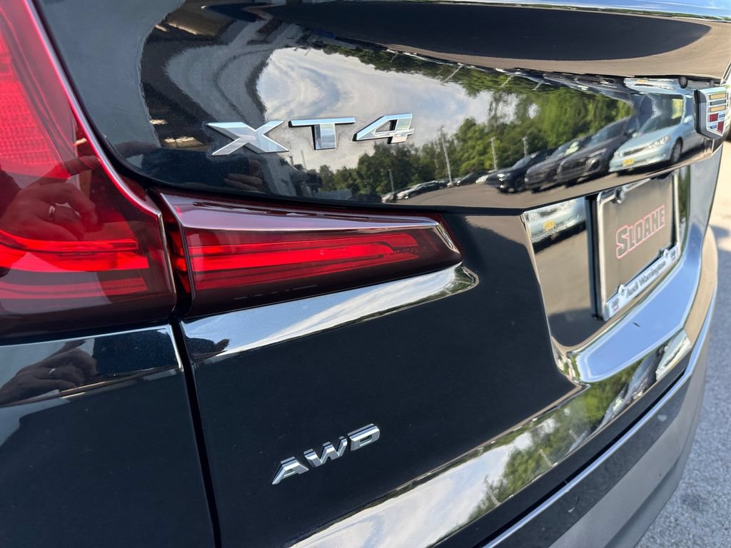 Used 2023 Cadillac XT4 Luxury w/ Cold Weather Package AWD/4WD image 35