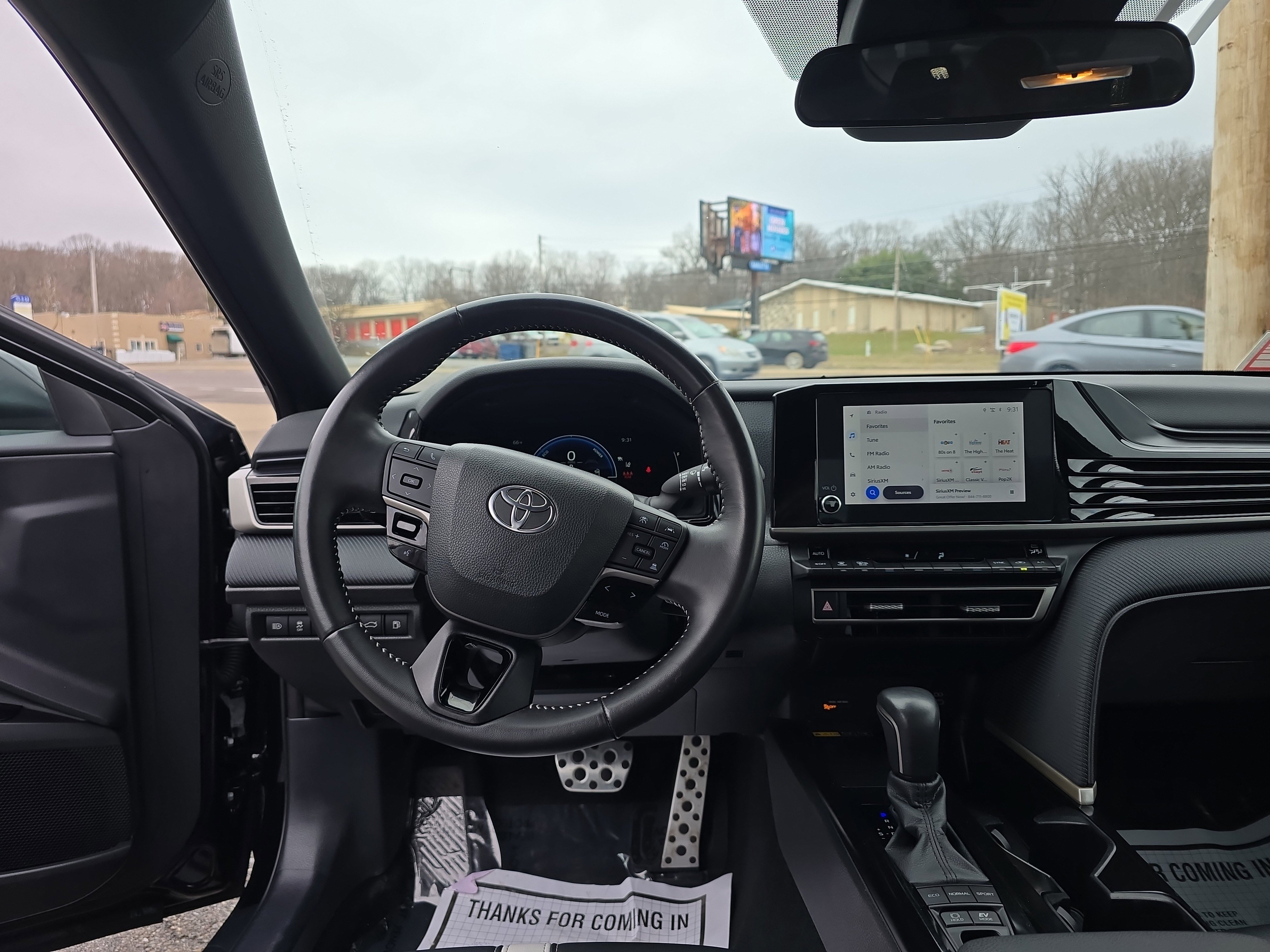 Used 2025 Toyota Camry SE FWD image 15