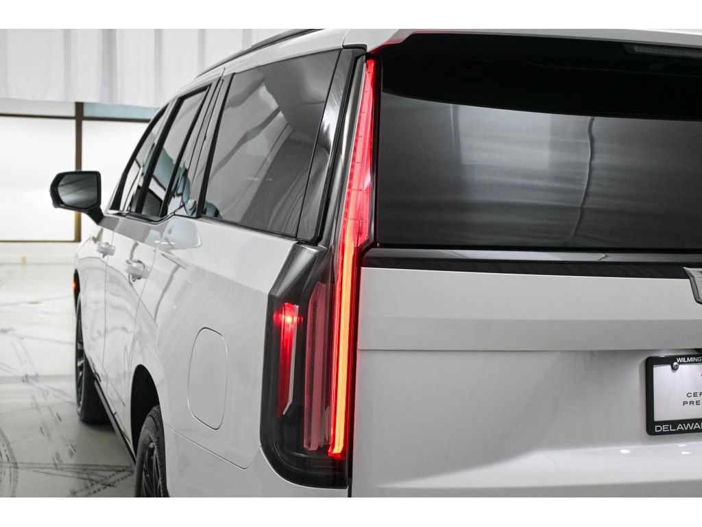 Certified 2024 Cadillac Escalade Sport w/ LPO, ONYX Package image 26