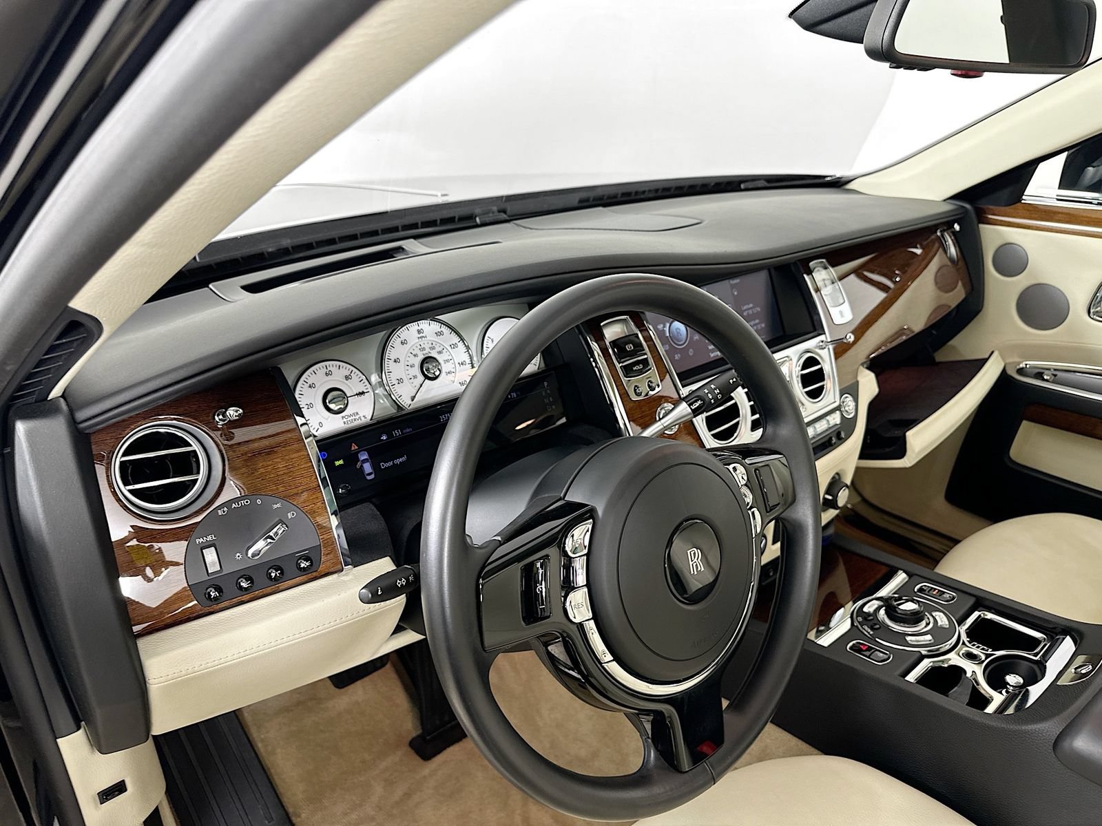 Used 2010 Rolls-Royce Ghost RWD image 33