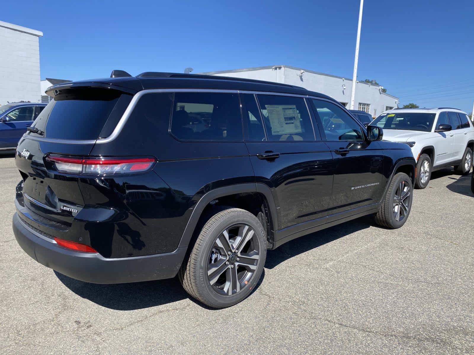 New 2027 Jeep Grand Cherokee L Limited AWD/4WD image 3