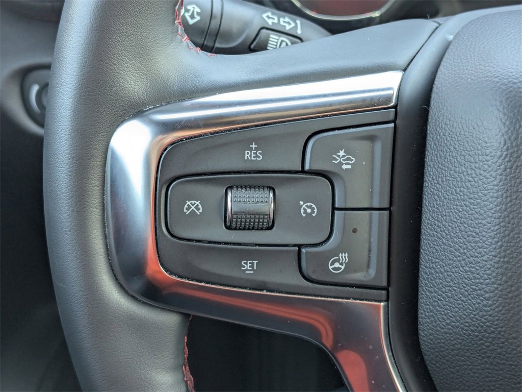 Used 2025 Chevrolet Blazer RS image 19