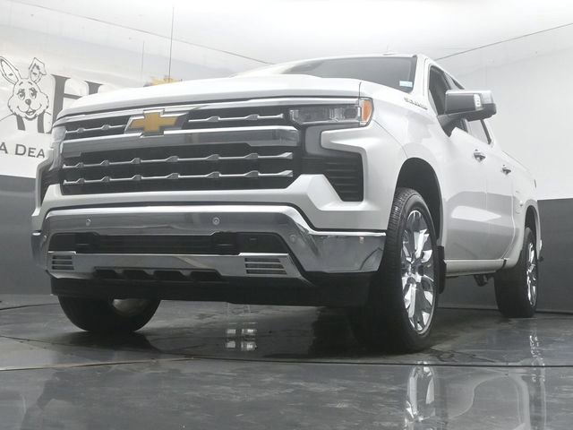 Used 2023 Chevrolet Silverado 1500 LTZ w/ LTZ Premium Package AWD/4WD image 55