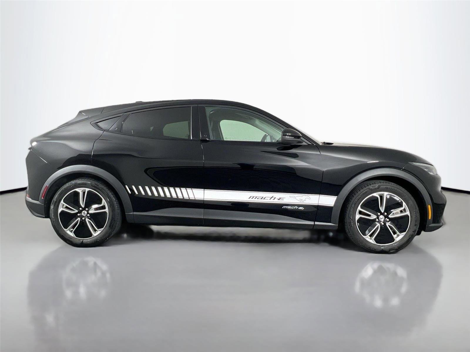 Used 2021 Ford Mustang Mach-E Select w/ Comfort/Appearance Package AWD/4WD image 7