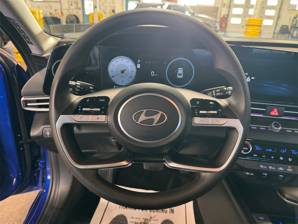 Used 2024 Hyundai Elantra SEL image 15