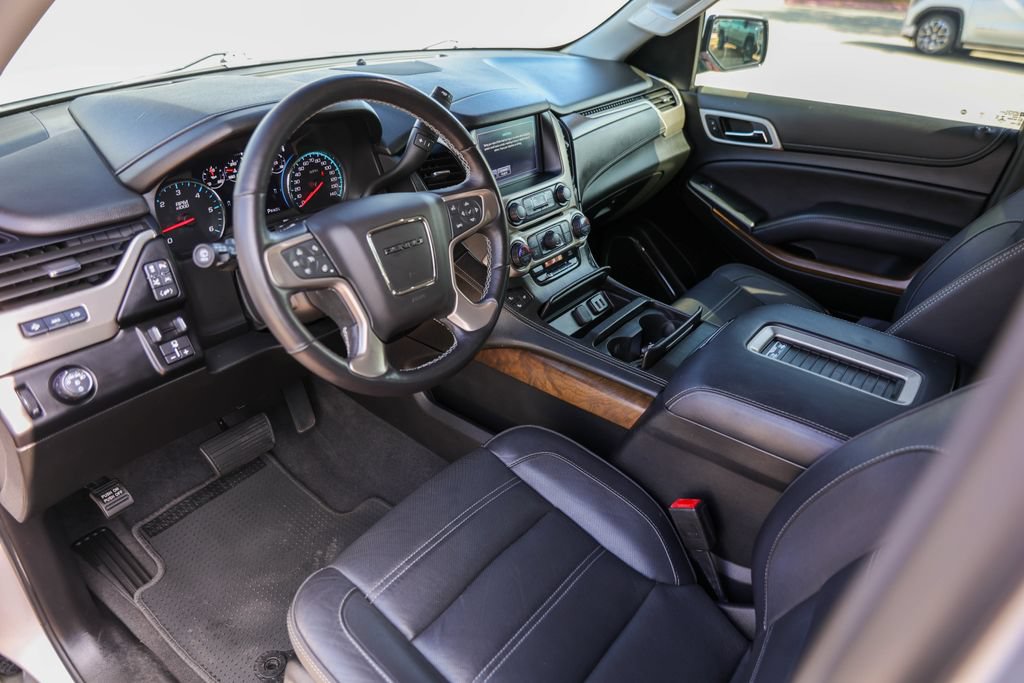 Used 2020 GMC Yukon Denali w/ Denali Ultimate Package RWD image 10
