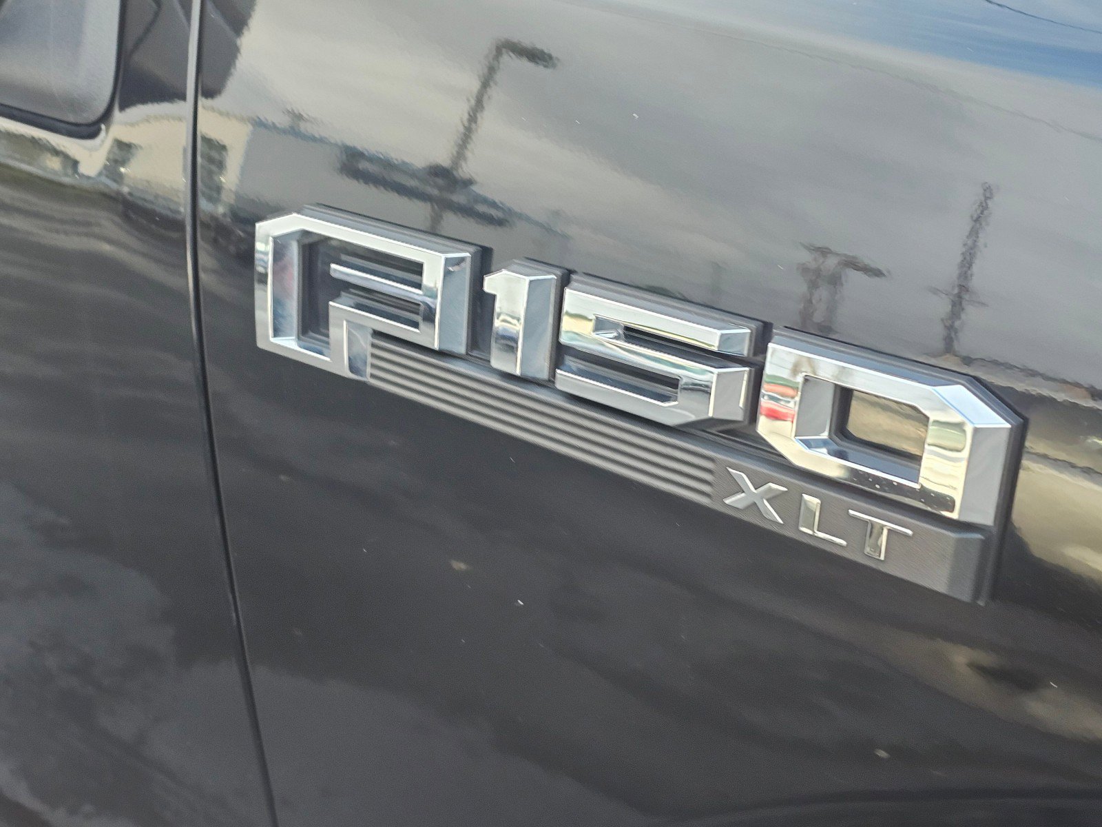 Used 2016 Ford F150 XLT image 11