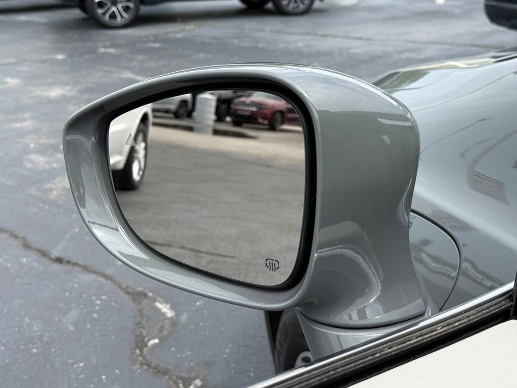 Used 2022 Chrysler Pacifica Touring-L FWD image 22