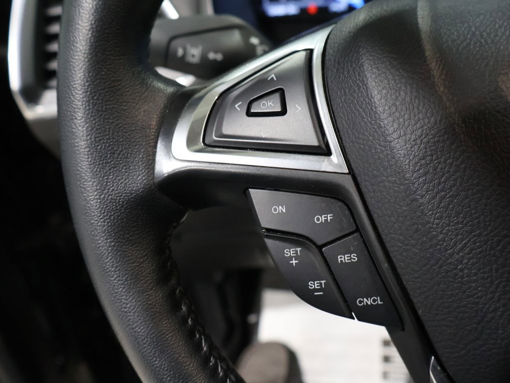 Used 2024 Ford Edge Titanium image 30