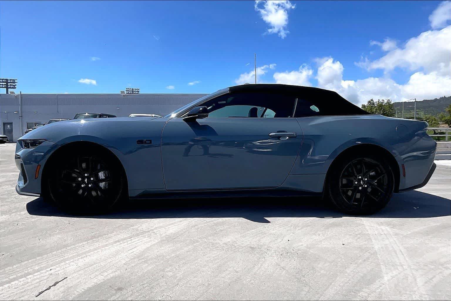 Used 2024 Ford Mustang GT Premium RWD image 3