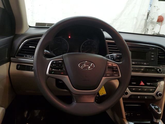 Used 2017 Hyundai Elantra SE image 14