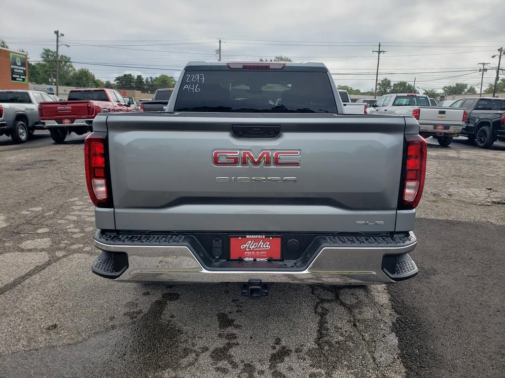 New 2026 GMC Sierra 1500 SLE image 5