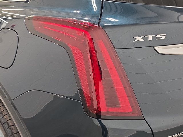 New 2026 Cadillac XT5 Premium Luxury w/ LPO, Floor Liner Package AWD/4WD image 29