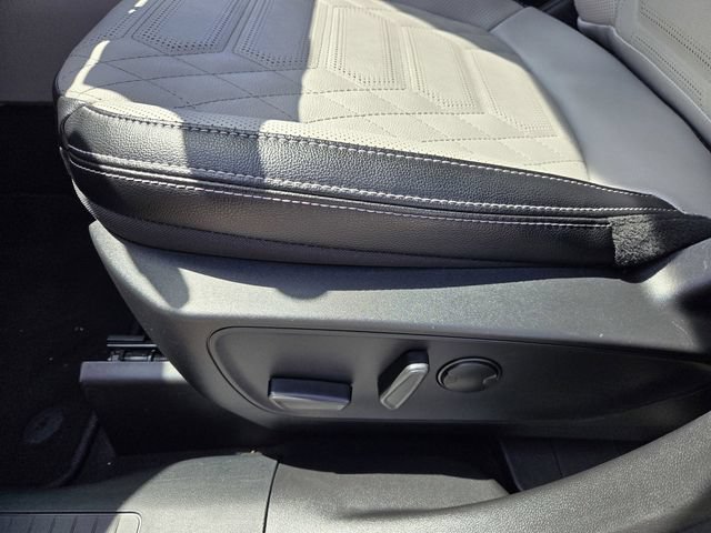 Used 2024 Ford Escape SE w/ PHEV Premium Package FWD image 18