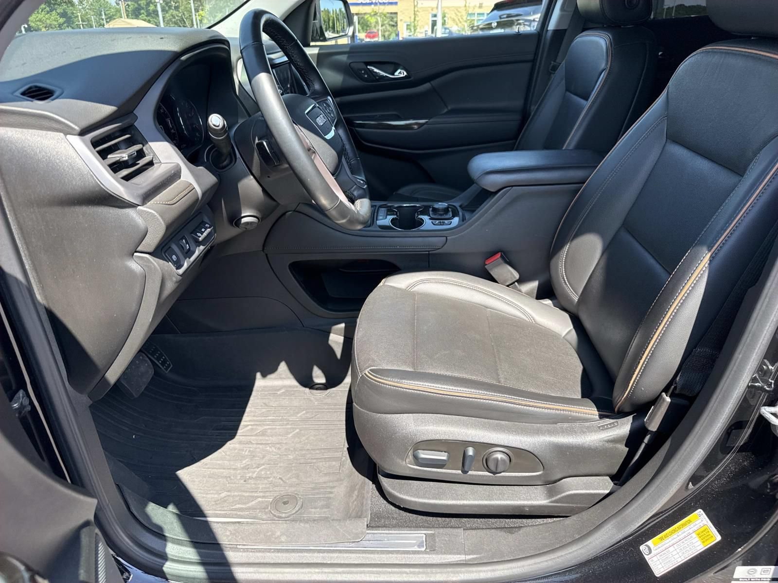 Used 2023 GMC Acadia AT4 w/ Technology Package AWD/4WD image 29