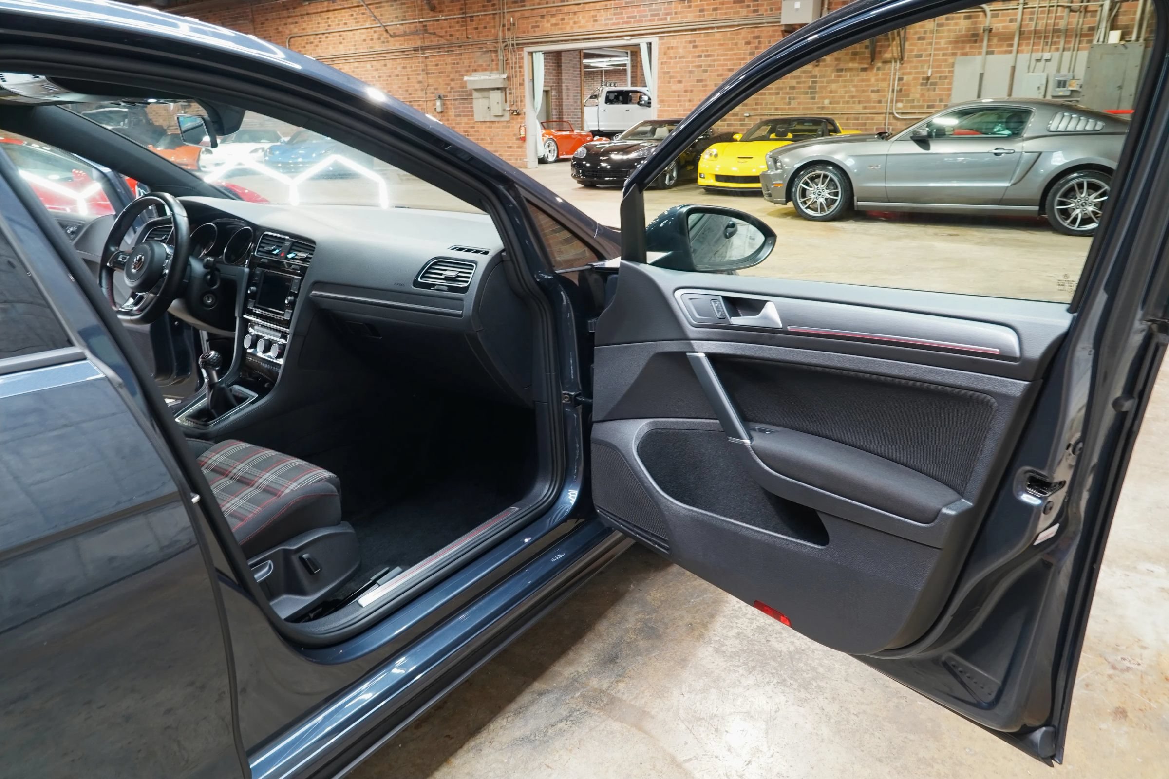 Used 2019 Volkswagen GTI S w/ Driver Assistance Package FWD image 33