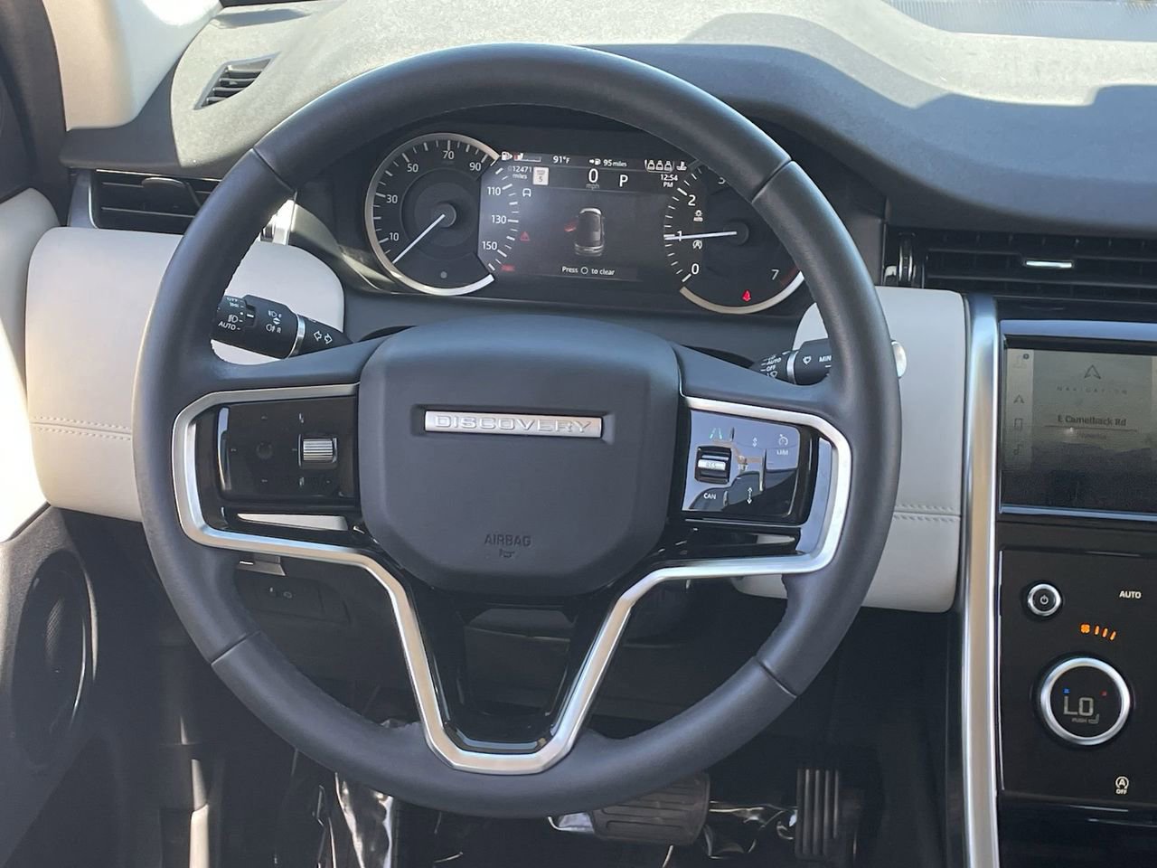 Used 2023 Land Rover Discovery Sport SE image 13