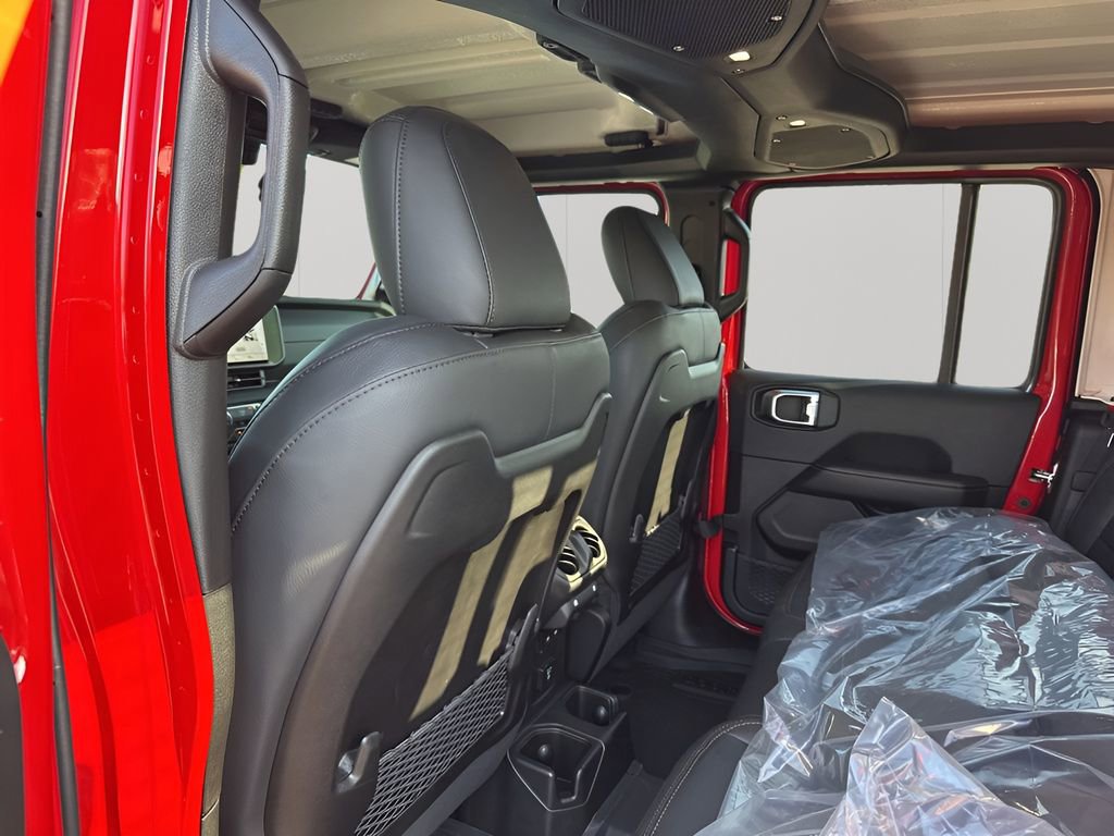 New 2025 Jeep Gladiator High Tide image 18