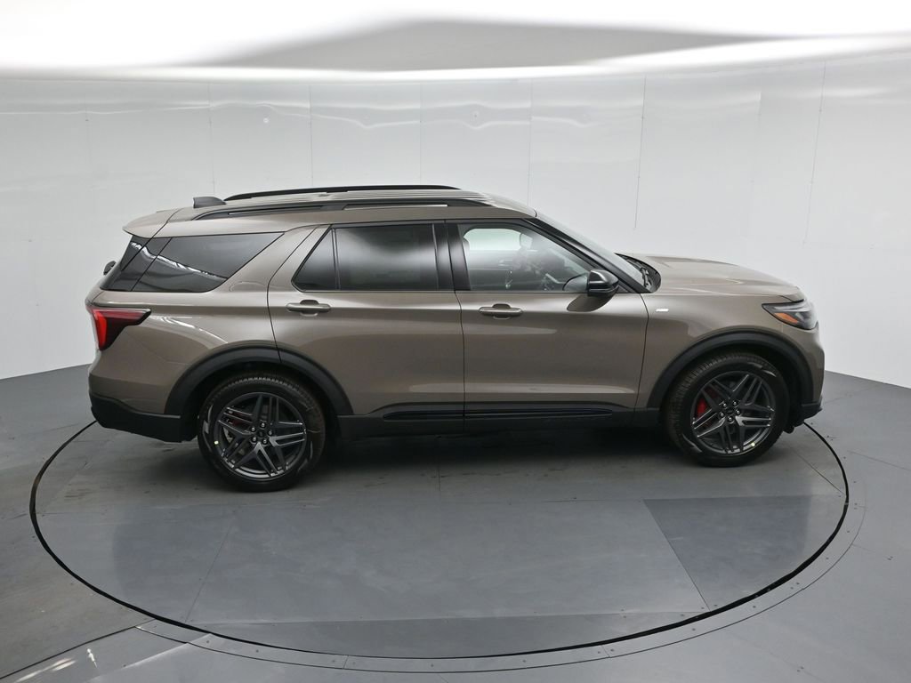 Used 2026 Ford Explorer ST-Line w/ ST-Line Street Pack RWD image 44