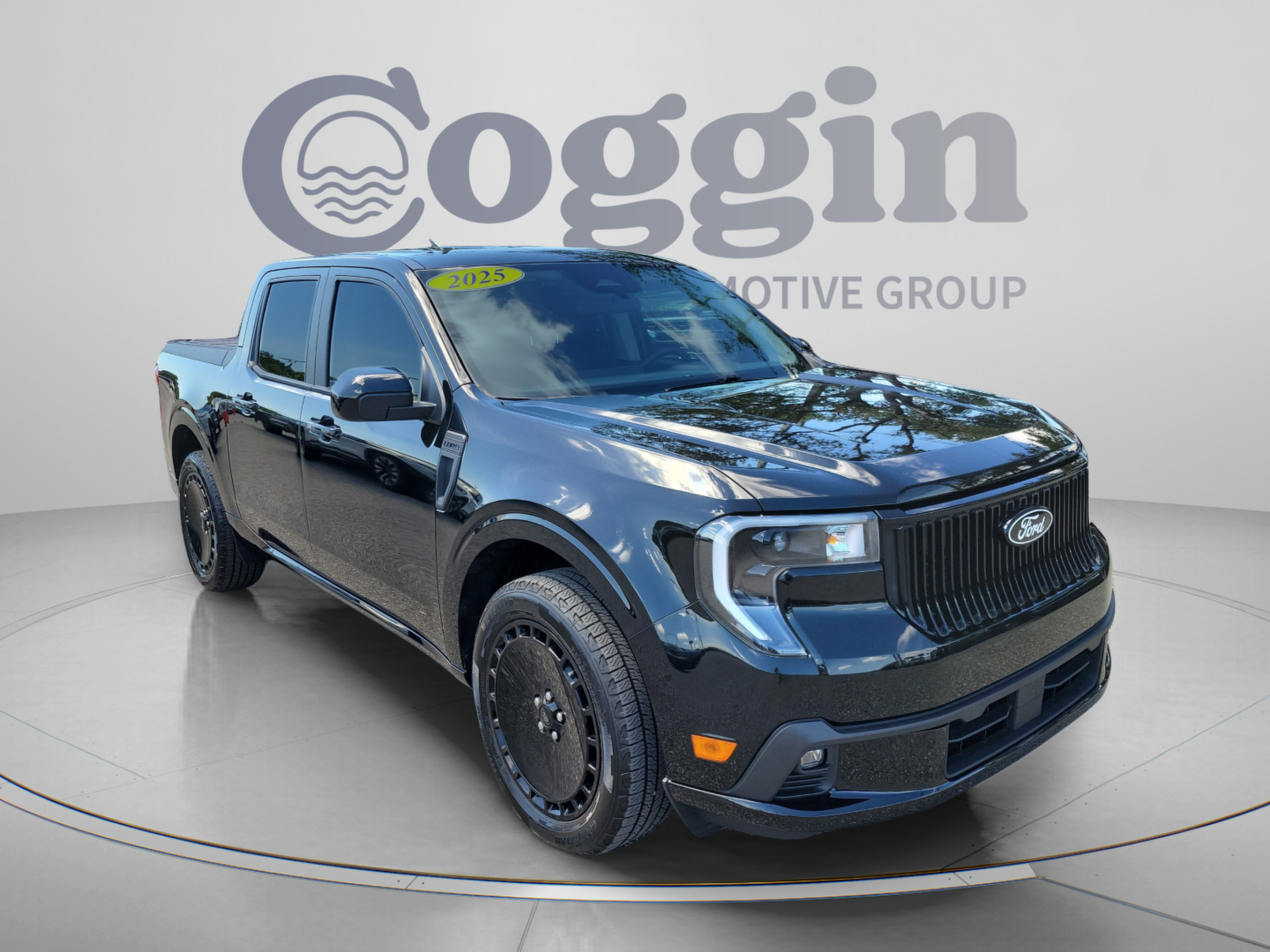 Used 2025 Ford Maverick Lobo AWD/4WD image 4