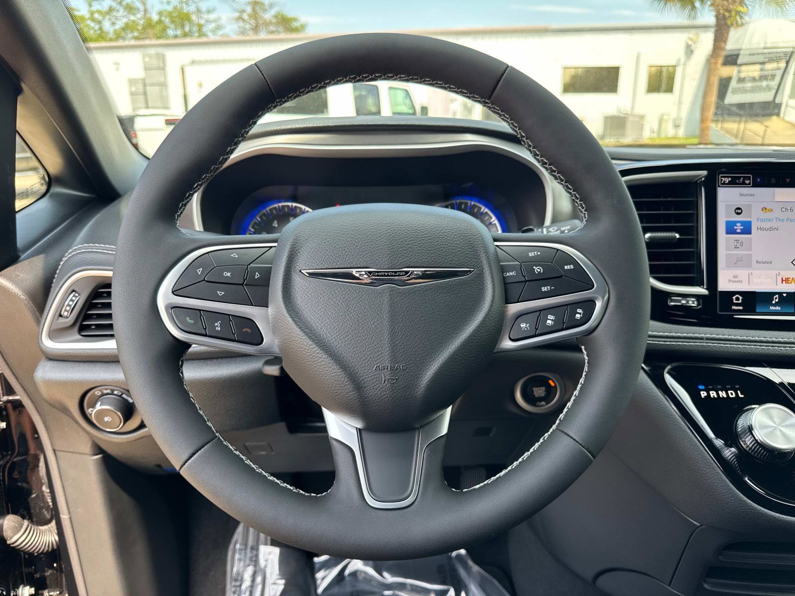 New 2026 Chrysler Pacifica Select FWD image 29