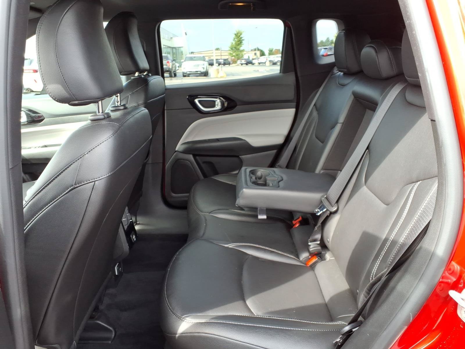 Used 2025 Jeep Compass Limited AWD/4WD image 29