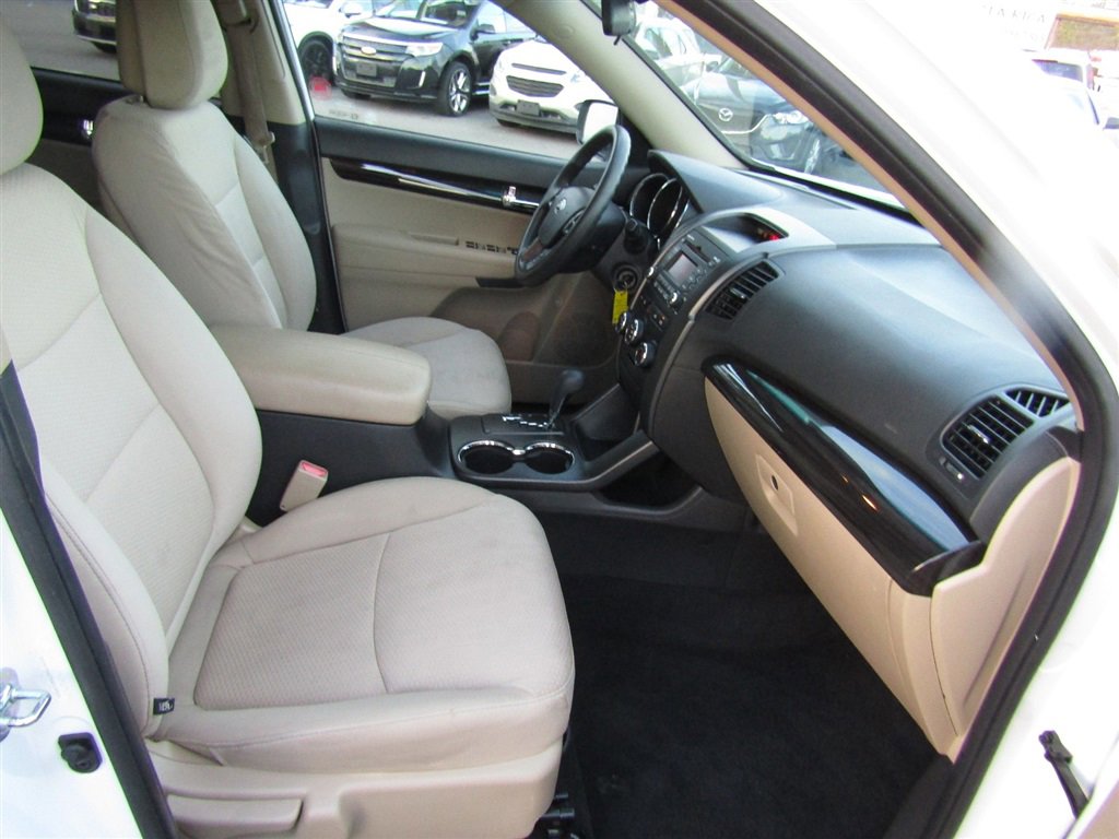Used 2013 Kia Sorento LX image 22