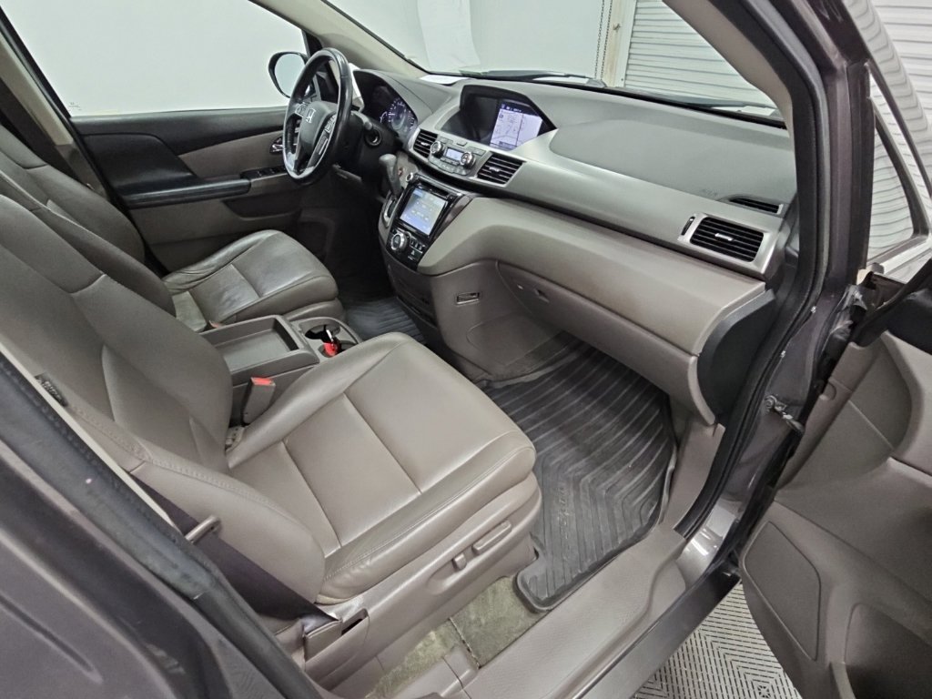 Used 2016 Honda Odyssey Touring Elite image 33