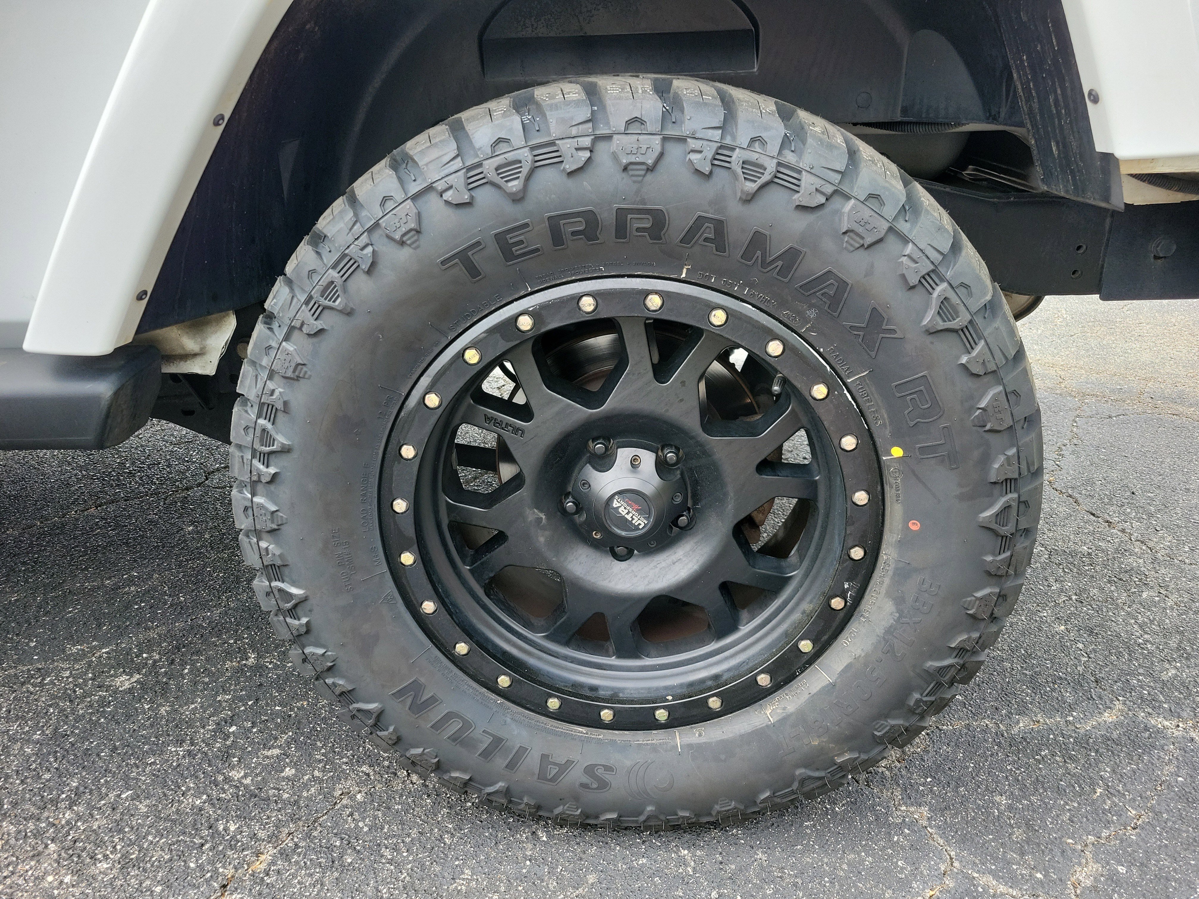 Used 2016 Jeep Wrangler Sahara w/ Connectivity Group image 20