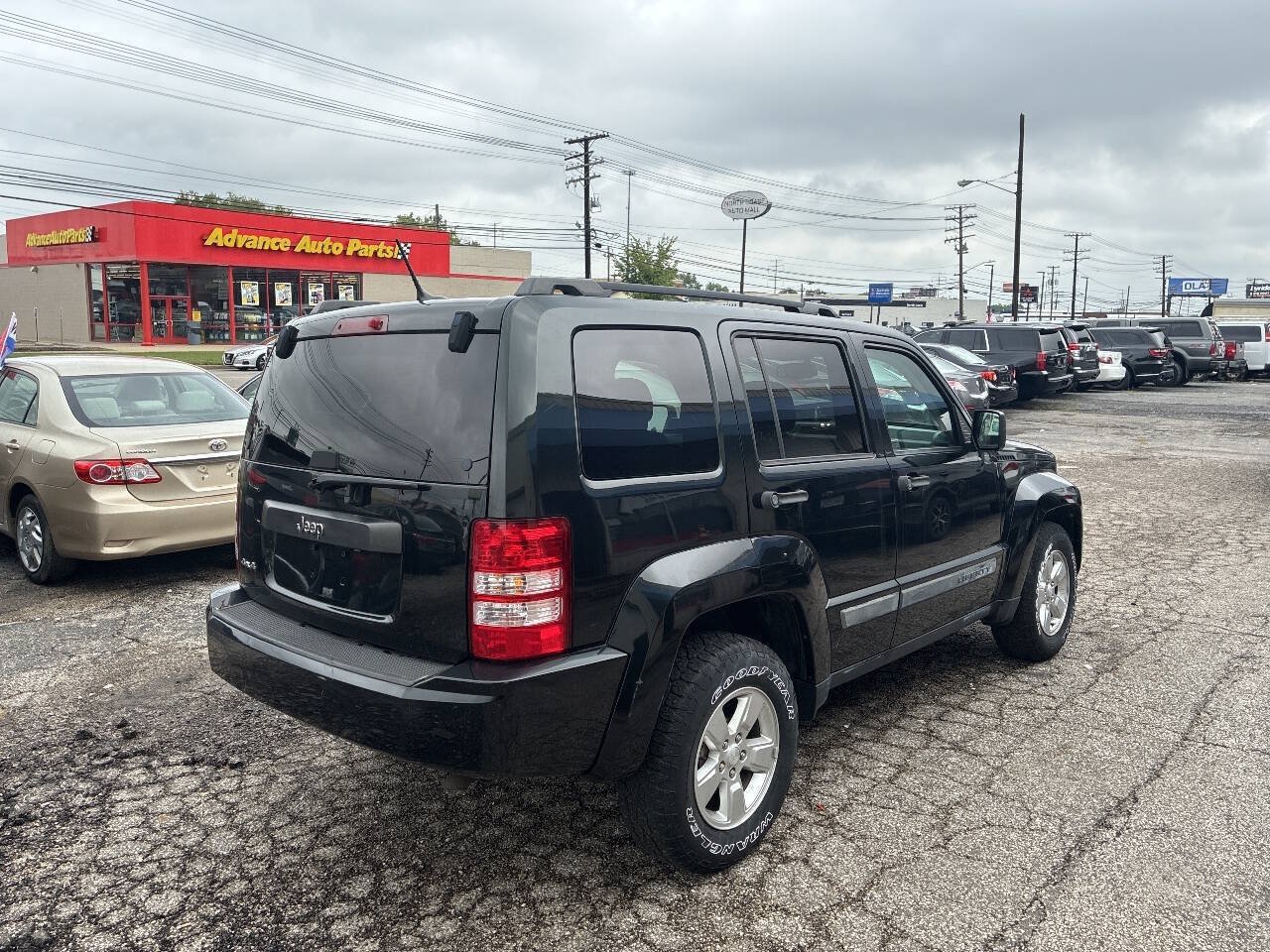 Used 2012 Jeep Liberty Sport w/ Popular Equipment Group AWD/4WD image 4