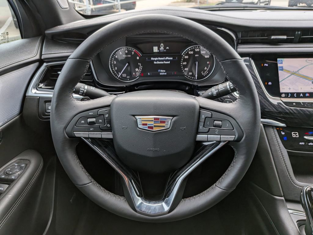 Used 2025 Cadillac XT6 Premium Luxury w/ LPO, Floor Liner Package image 15