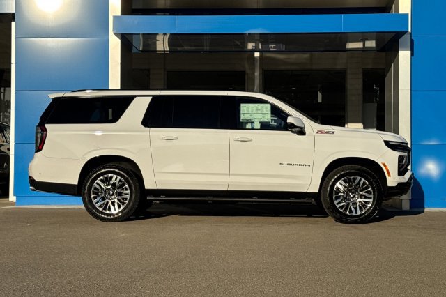 New 2027 Chevrolet Suburban Z71 w/ Z71 Off-Road Package AWD/4WD image 5