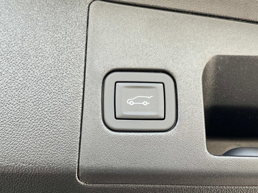 New 2025 Cadillac XT5 Premium Luxury w/ Technology Package image 12