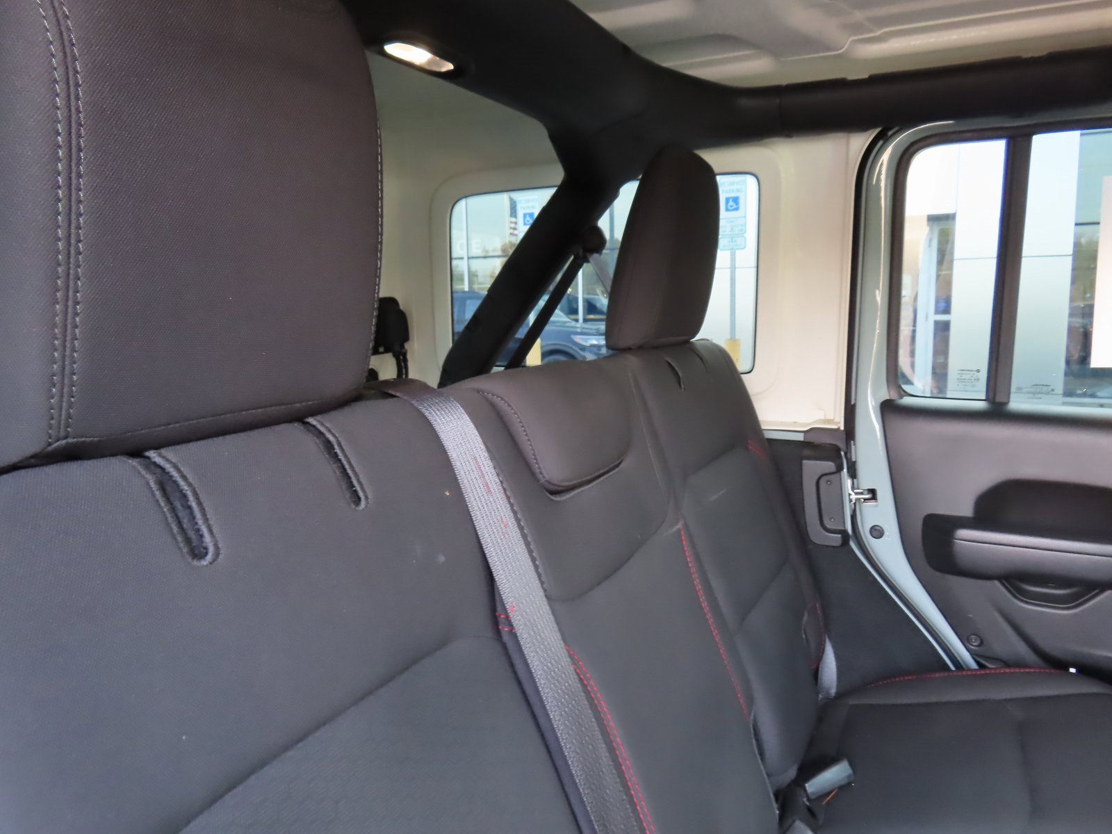 Used 2023 Jeep Wrangler Rubicon w/ Cold Weather Group image 39