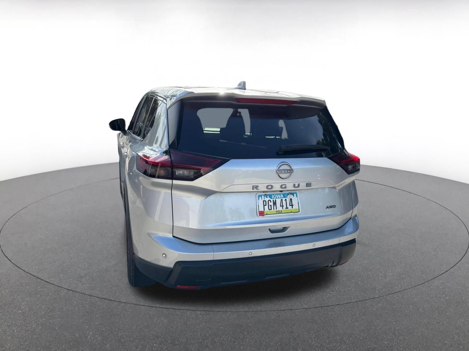Used 2025 Nissan Rogue SV AWD/4WD image 12