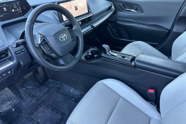 Used 2023 Toyota Prius XLE FWD image 11
