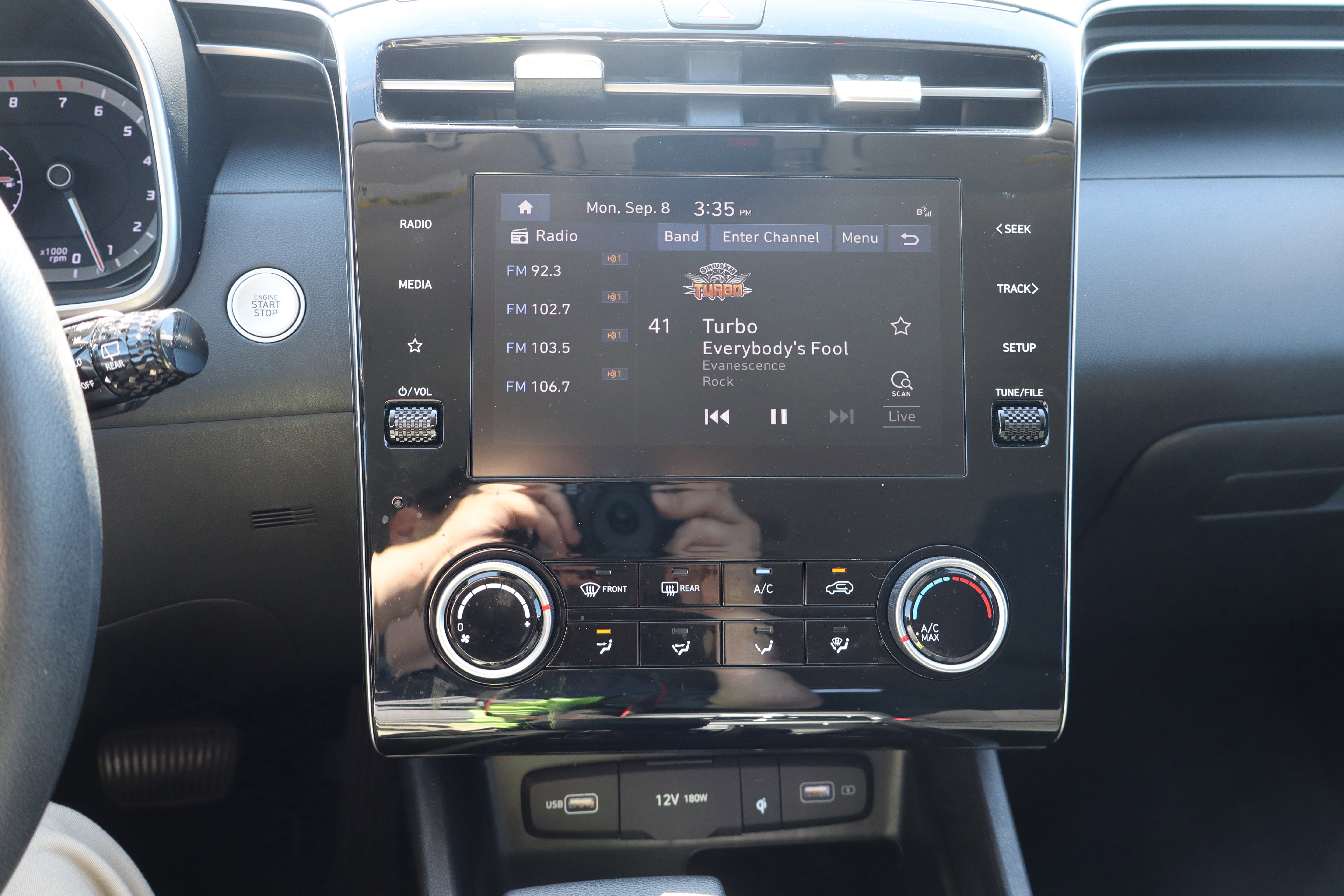 Used 2023 Hyundai Tucson SEL w/ Winter Package image 18