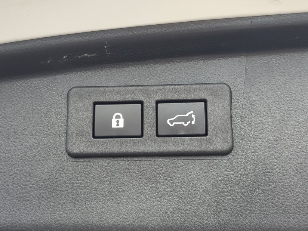 Used 2020 Subaru Outback Touring w/ Popular Package #2 AWD/4WD image 10