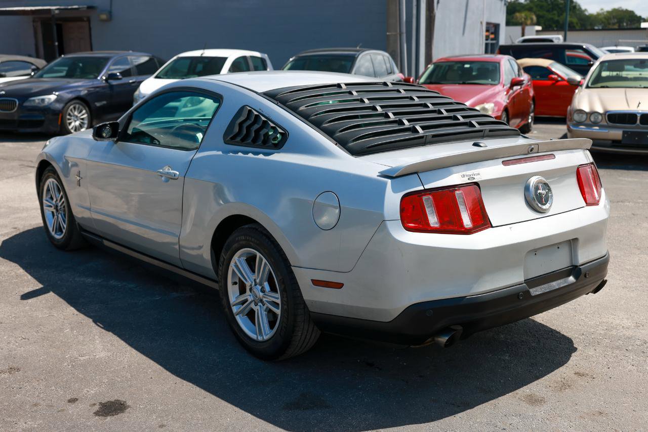 Used 2012 Ford Mustang Premium RWD image 5
