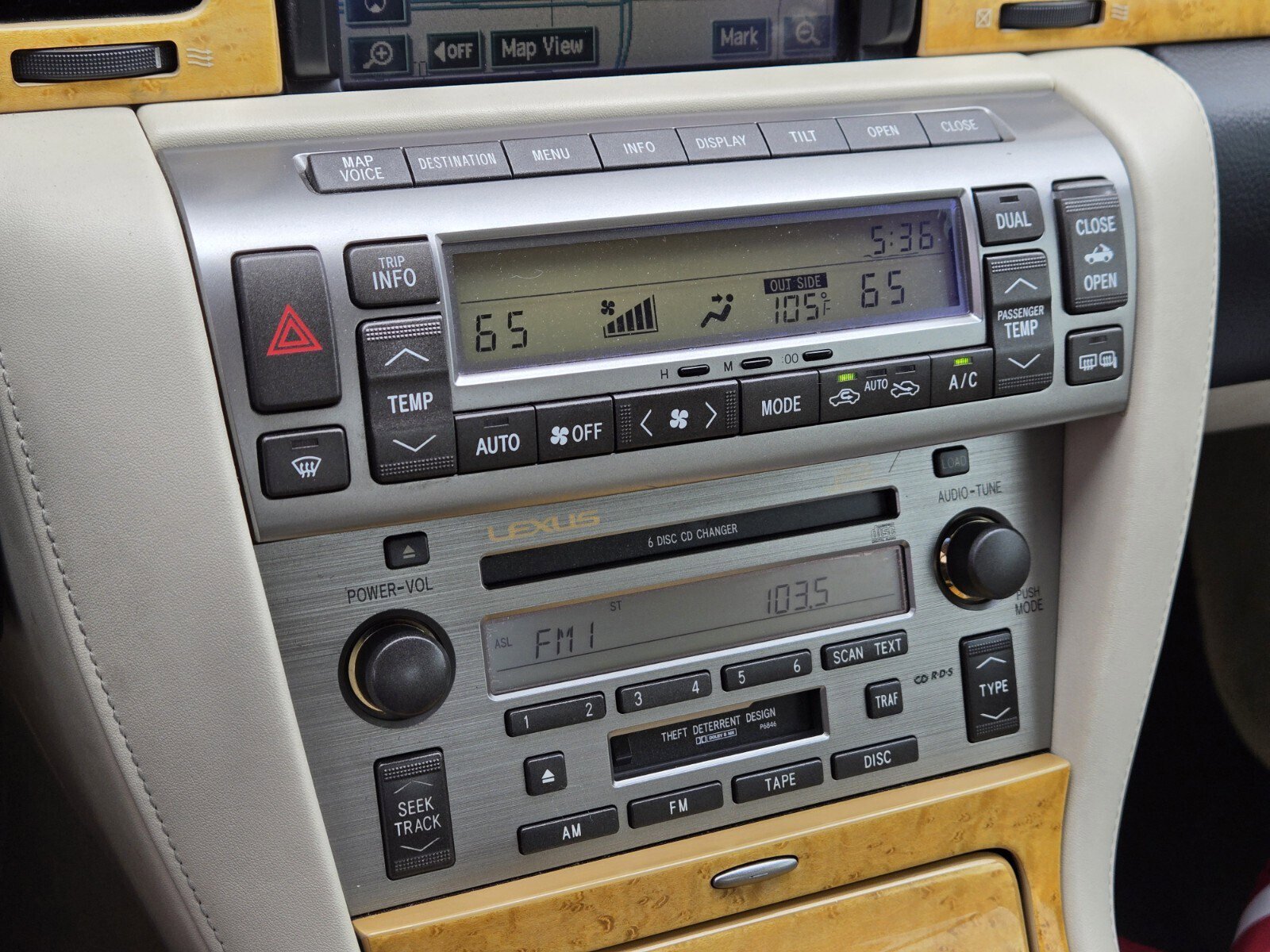 Used 2005 Lexus SC 430 Convertible image 19