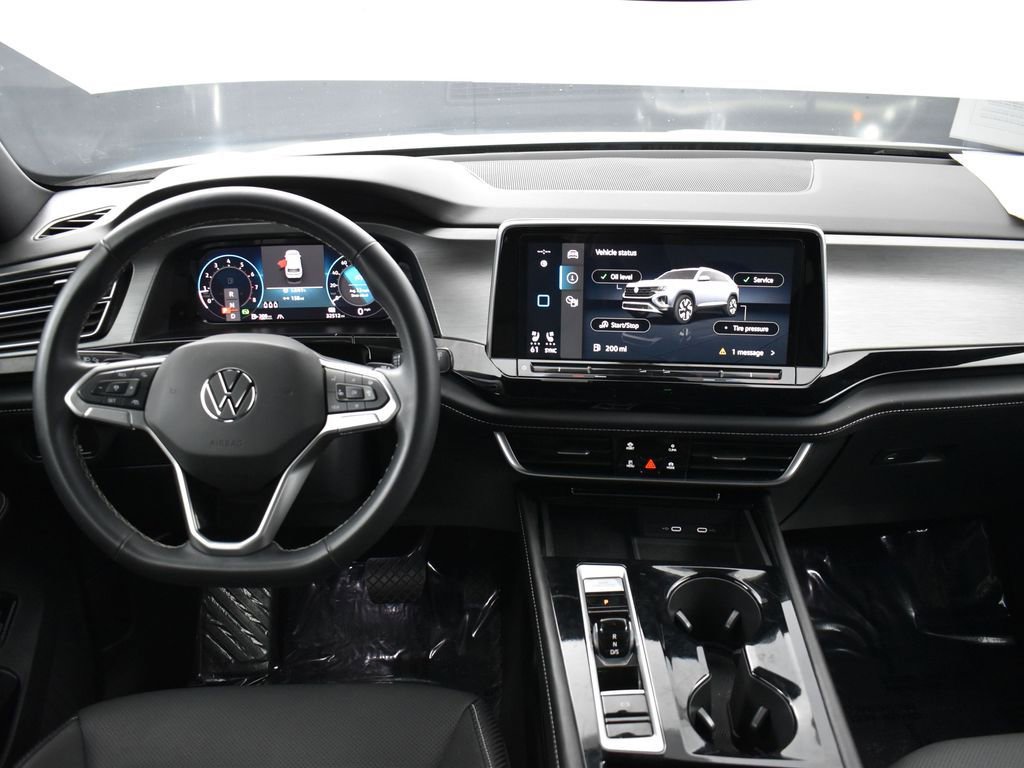 Used 2024 Volkswagen Atlas Cross Sport SE image 17